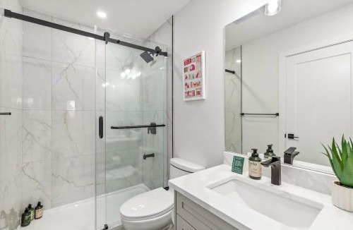 Radisson Heights - Albert Park House | 95 min Banff Local Coffee Walk to Restaurants