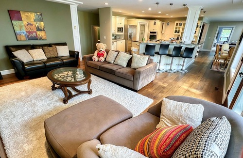 Surrey House | 99 Retreats-Luxury House for 12 people