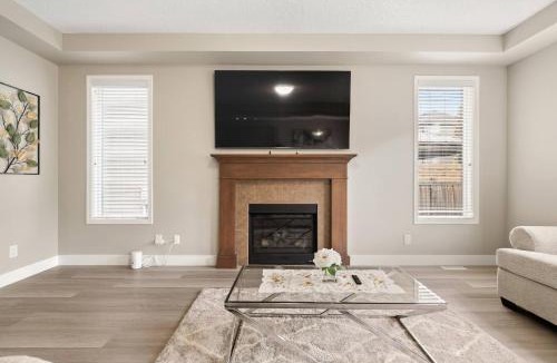 Airdrie House | A beautiful home in Airdrie