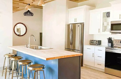 Pigeon House | A Clean & Cozy Beach Access Home Caseville, Sand Point!