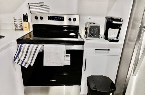 Northwest Edmonton Apartment | A cozy fully furnished 2Bedroom apartments, just 12 mins away from WEM