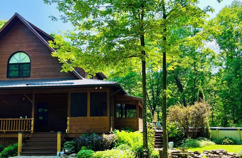 Rideau Lakes Ski Chalet | A Cozy Rustic Chalet in nature, only 5 mins to Big Rideau Lake & Cataraqui trail
