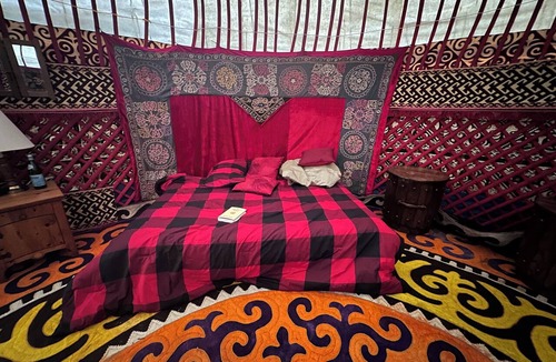 Mississippi Mills Cottage | A Nomadic Escape Inspired by the Silk Road