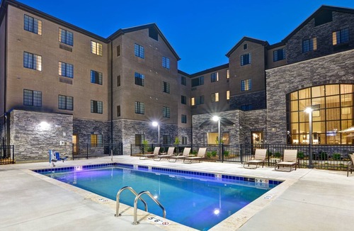 Mount Juliet Apartment | Accessible Studio Suite | Free Breakfast + Pool