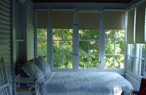 Union Pier Cottage | Affordable Classic Cottage One block from the beach