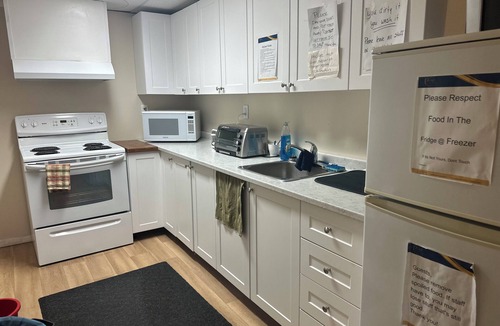 Medicine Hat Hotel | Affordable Queen Room · Clean · Comfortable · Great Stay