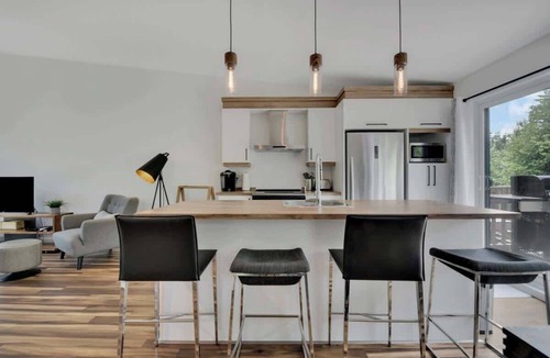Pont-Rouge Ski Chalet | Agora Duo Portneuf - 2 Family Units - 2 Spas