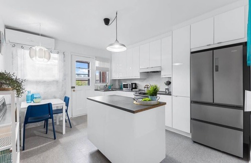 Nouveau-Rosemont Apartment | All-Inclusive Furnished Charming 1 BR Rosemont Apartment