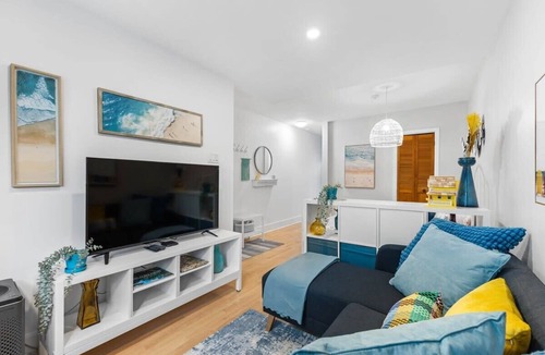 Nouveau-Rosemont Apartment | All-Inclusive Furnished Charming 1 BR Rosemont Apartment