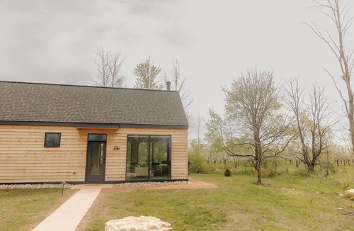 Fish Creek Cottage | Alma at Loma Cottages