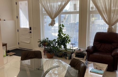 Montgomery Bed & Breakfast | Amazing 2-Bedroom Walkout Suite Near UC
