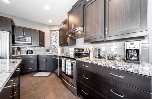Southeast Edmonton House | Amazing Luxe Home w/AirCon & HUGE Yard | FirePit