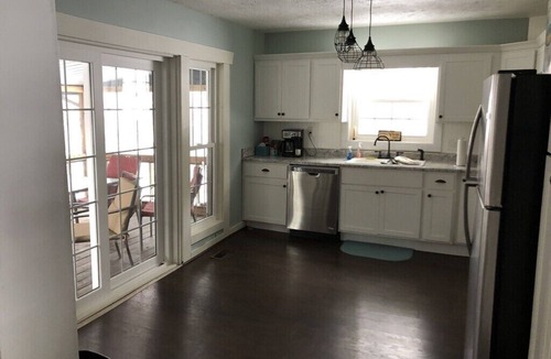 Killbuck House | Amish country Farmhouse in quiet Holmes County with fishing