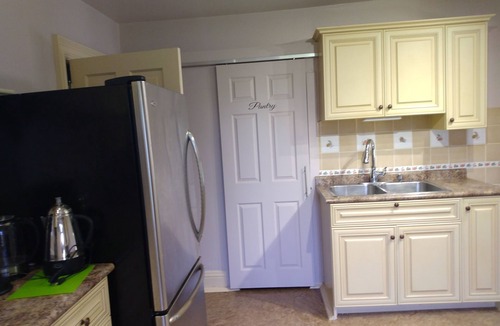 Midland Apartment | Antique Retreat Private Apt near downtown& arena, dining & activities