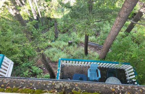 Radium Hot Springs Apartment | AppleTree Inn
