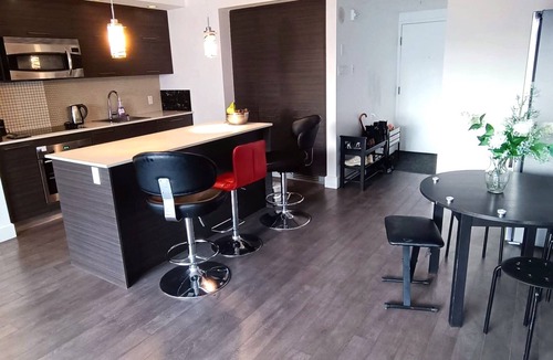 Shaughnessy Village Apartment | Apt design condo - Atwater Market& city view