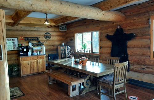 Dease Lake Hotel | Arctic Divide Lodge