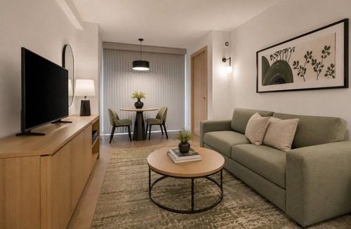 Garden District Apartment | Ardelle Hotel