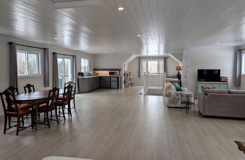 Chatsworth House | Aspen Acres Cabin with BBQ and Private Deck