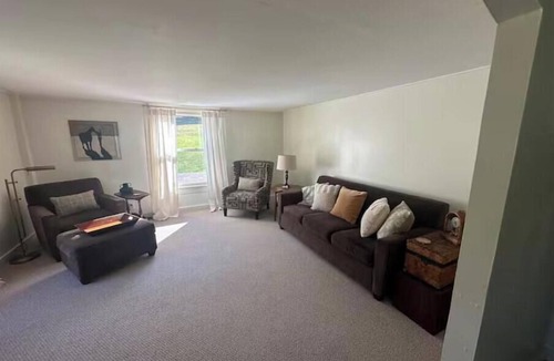 Irvine House | Aunt June’s Farmhouse