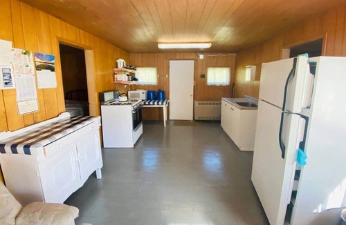 Centre Hastings Cabin | Bailey's Cottages (#5) - Quiet cabin on the lake