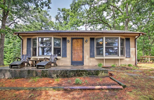 Baldwin Cabin | Baldwin Cabin w/Private Beach on Little Lake!