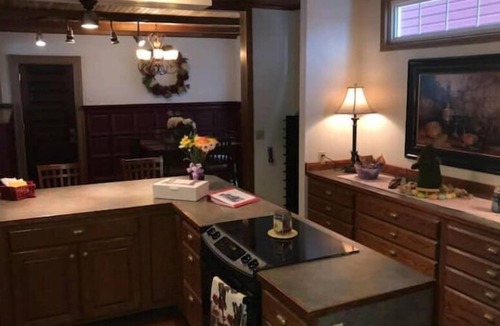 Olean House | Barry Street Historical Loft - But so much more!