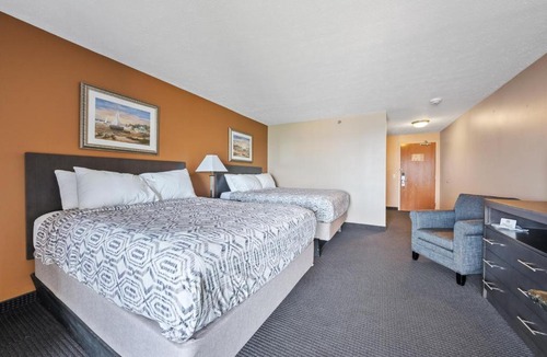 Put-in-Bay Hotel | BayShore #322