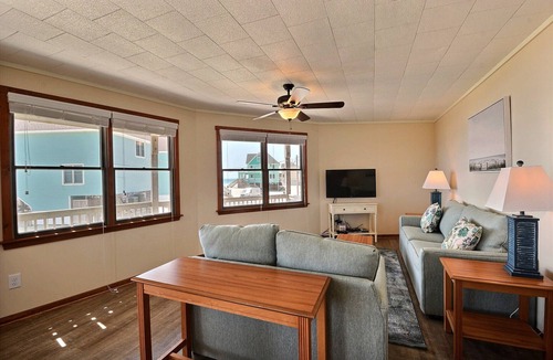 Buxton Cottage | Beach Break Cottage- Excellent Ocean Views- Steps to Beach- Community Pool