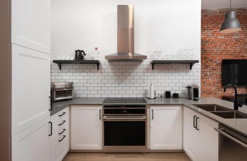 Beamsville Apartment | Beam Loft