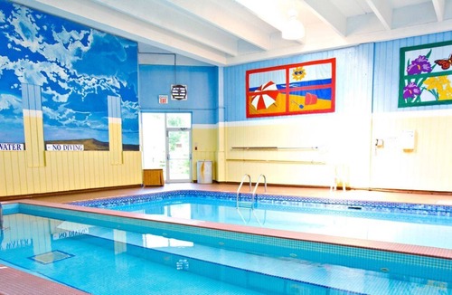 Collingwood Apartment | Beautiful 1 bedroom unit at resort, sleeps 4