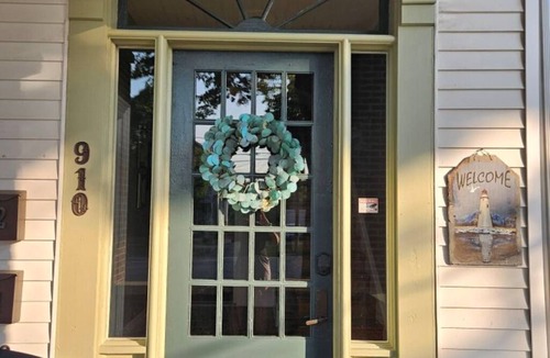 Sandusky Apartment | Beautiful 2 bedroom upstairs apartment in downtown Sandusky