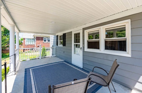 Salem House | Beautiful 3 Bedroom Downtown Salem Home
