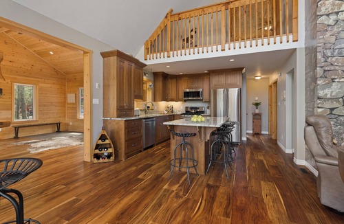 Lake of Bays Cottage | Beautiful Comfortable Modern Home on a Quiet Lake surrounded by wilderness.