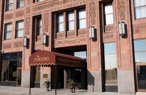 Downtown Niagara Falls Condo | Beautiful condo overlooking Niagara Falls state park