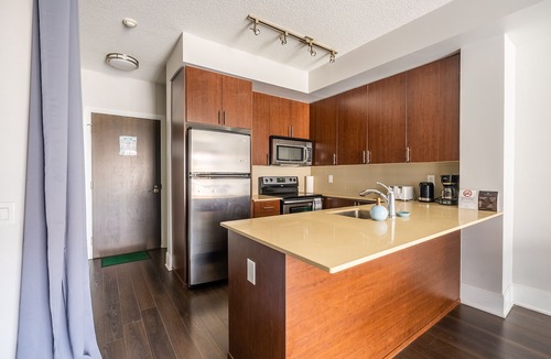 Wellington Place Hotel | Beautiful Condos In Heart of Downtown