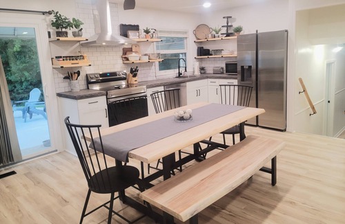 Oberlin House | Beautiful, Cozy, and Spacious home- 3 mins from downtown