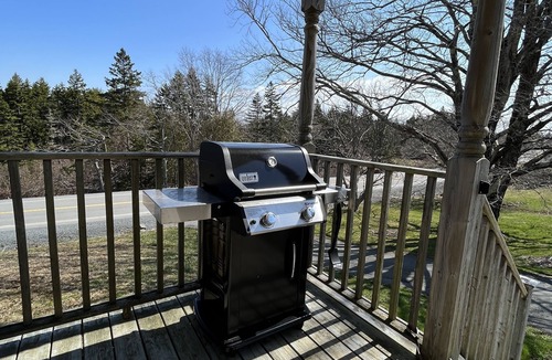 Lunenburg County House | Beautiful house, exceptional location