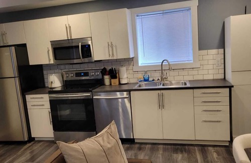 Walkerville Apartment | Beautiful newly designed Luxurious Apartment