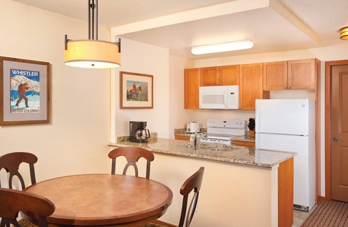 Village North Resort | Beautiful resort in the heart of it all!