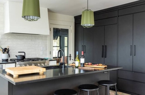 Grey Highlands House | Beaver Valley Chalet w/Hot Tub, Sauna & Mountain Views – Sleeps 12