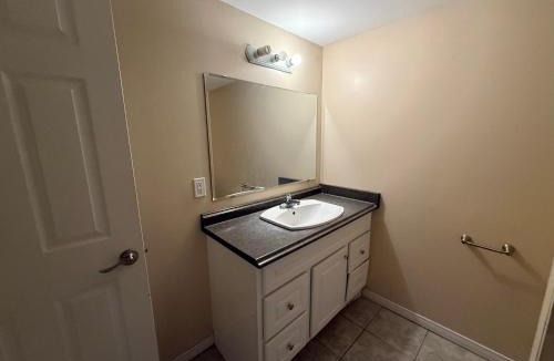 Guelph House | Beside University of Guelph Residence Room 2