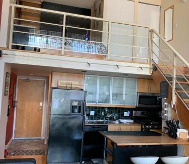 Downtown Vancouver Apartment | beside vancouver orchestra-vso at downtown condo