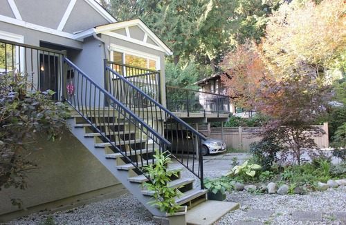 Canyon Heights House | Big House Big Yard Big Deck North Vancouver House
