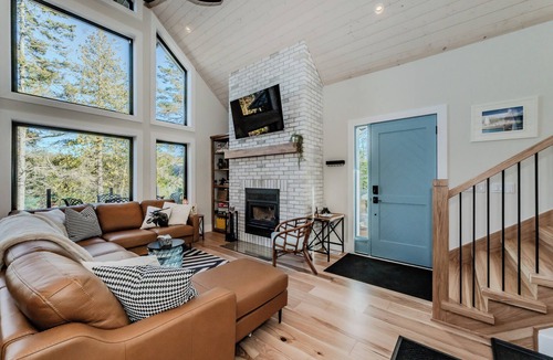 Tobermory Cottage | Big Tub Beach Retreat - Tobermory, Sandy Beach & Peninsula Room