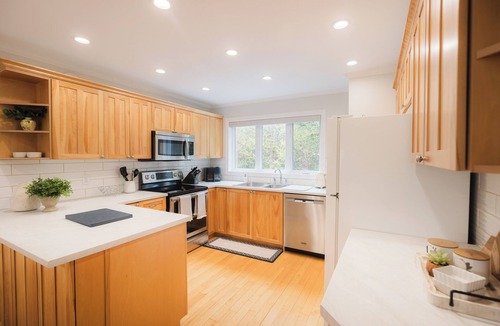 Humber Valley House | Birch Grove Chalet, Hot Tub, Golf, Private Forest