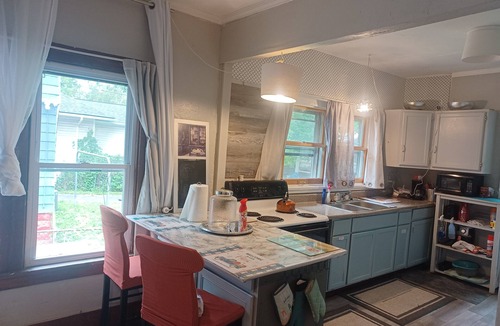 Rochester House | Block from Airport, walk to U of R/Strong Hospital, Genesee Valley Park.