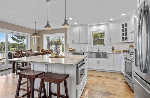 Alden House | Blue Sky Clam Cottage | Waterfront | Clam Lake
