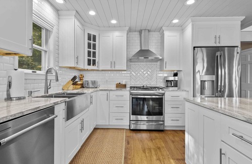 Alden House | Blue Sky Clam Cottage | Waterfront | Clam Lake