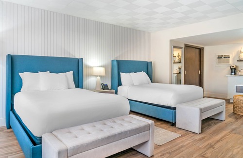 St. Clair Hotel | Blue Water Inn